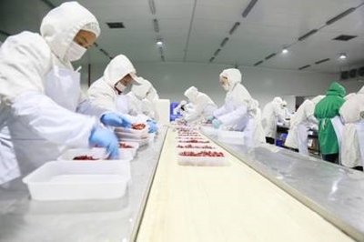 焦点访谈点赞京东小龙虾餐厅 电商与餐饮融合的“桥”搭起来了